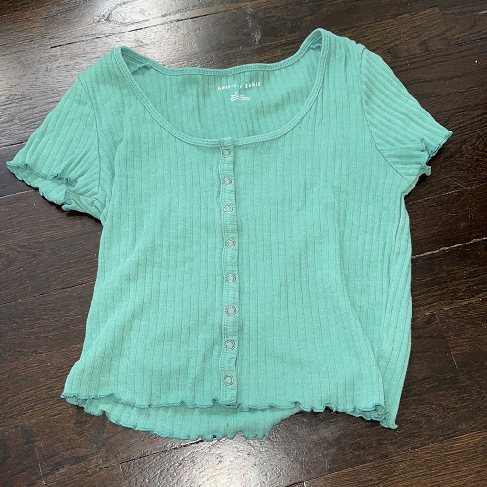 green american eagle top size small
